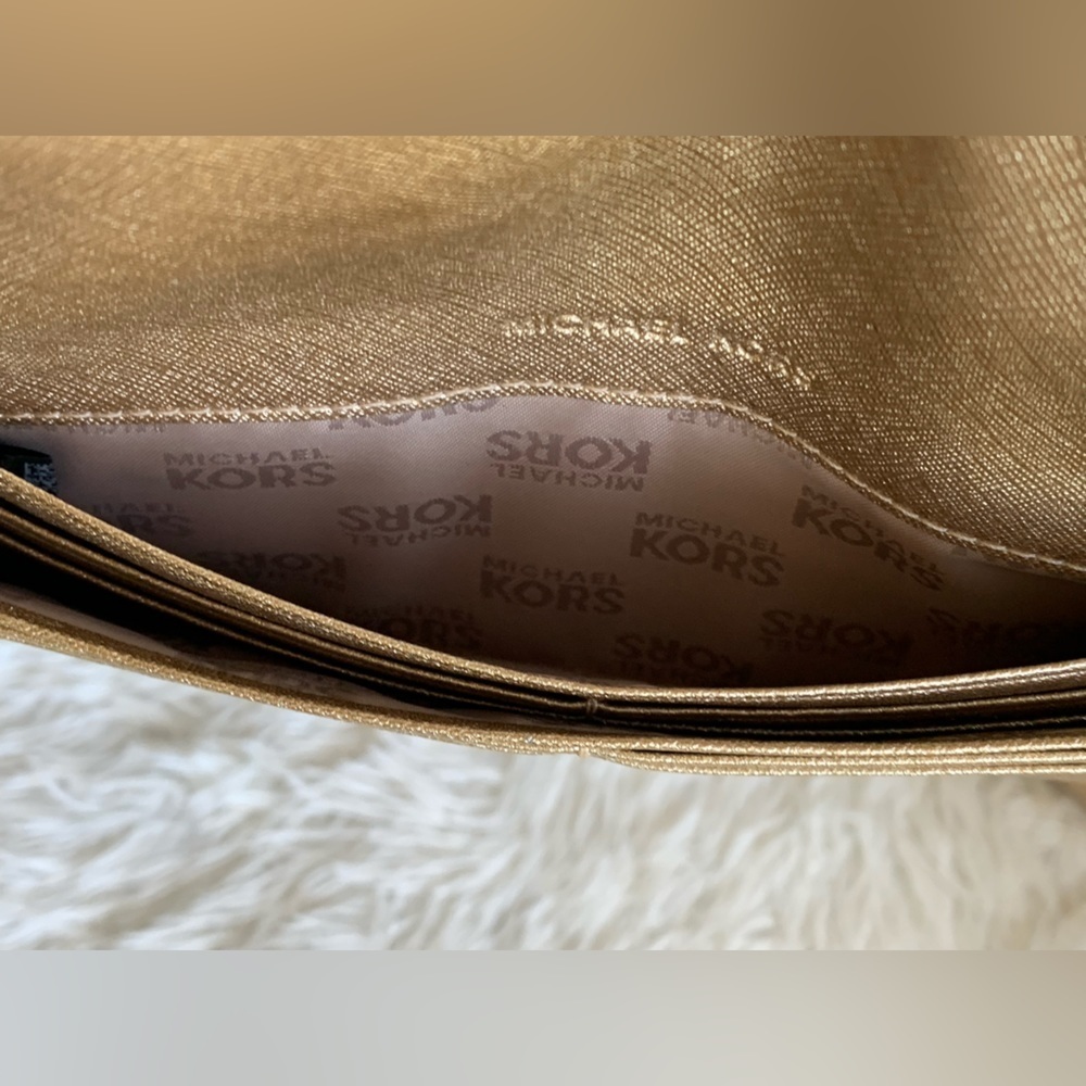 🏆4pcs-MK GOLD SATCHEL/CROSSBODY w MK Charm,detachable strap & Gold snap Wallet - Picture 8 of 11